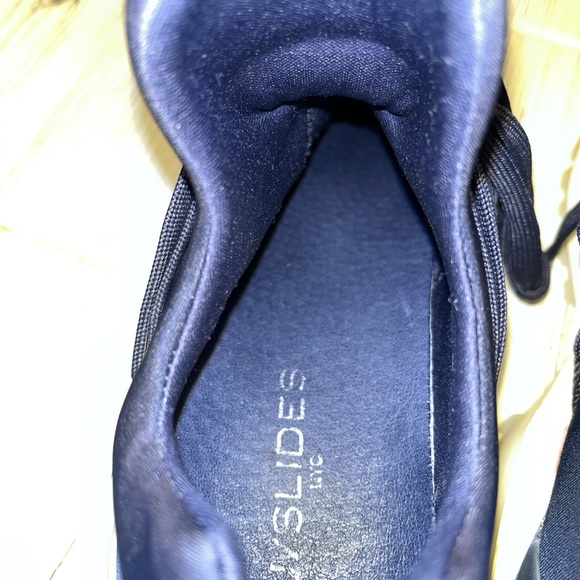J\Slides women’s size 8 navy sneakers - Picture 11 of 12